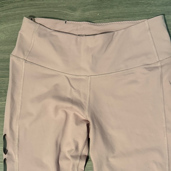 Victoria Sport Women's Pink Leggings with Side Cutouts. Size M - Picture 4 of 8